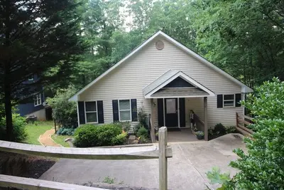 Image de Private getaway, gated golf resort, New Hot Tub -close to Downtown Helen, pool