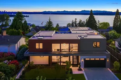 Image de Gorgeous 4 bedroom/5 bath Designer Home, gym, Ac, views!