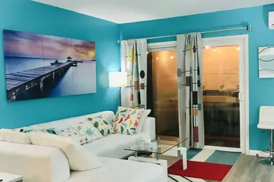 Image de Luxury Chic Family Getaway w/hot-tub and Pvt patio