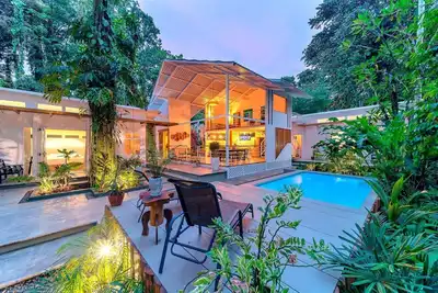 Image de Casa Freya - Spacious new jungle villa, pool & Ac