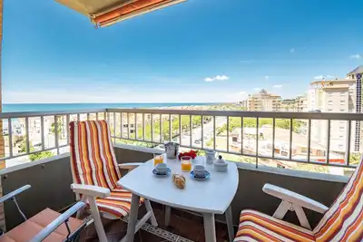 Image de Appartement \"Bonito Piso\", à une minute de la plage, avec vue mer, terrasse et Wi-Fi.