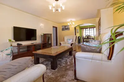 Image de Executively furnished 3 bedroom Apartment Hotel in Upperhill