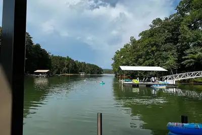 Image de Four Seasons Farmhouse Retreat on Lake Hartwell