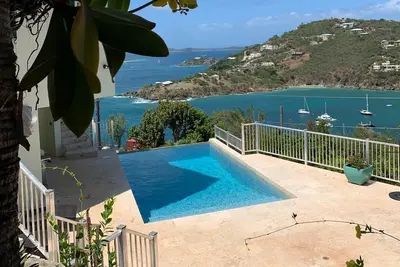 Image de Morgan Point Villa-Ocean Views-Infinity Pool-Solar-Close to Town