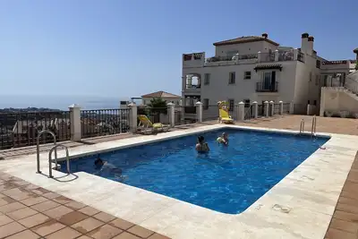 Image de Spacious and luxurious corner apartment in quiet and child-friendly complex