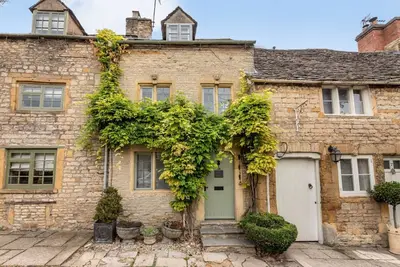 Image de Two dog friendly holiday cottages in the Cotswolds with garden - Bag End & Peppercorn Cottage