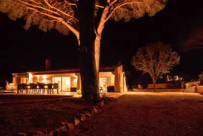 Image de Magnifique Villa vue exceptionnelle sur les collines verdoyantes des Saquèdes