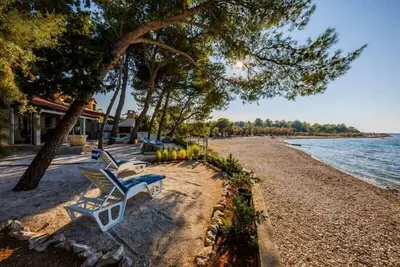 Image de Authentic Dalmatian Stone House At The Beach