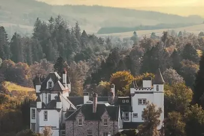 Image de Dalnaglar Castle - sleeps 16 guests