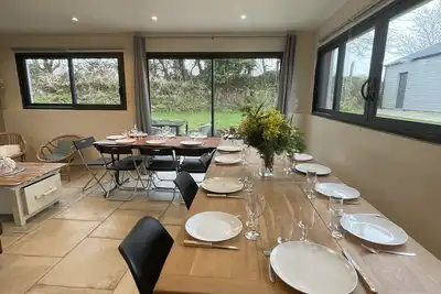 Image de Belle longère en pierre pour 20 personnes avec piscine chauffée