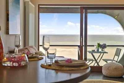 Image de Huswell - Studio with great sea view on terrace
