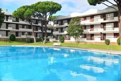 Image de U-5 Appartement dans une jolie communauté avec piscine.