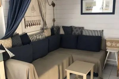 Image de Petite villa Ă 2mn de la mer, pĂŞche, (piscine )et joie familiale