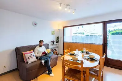 Image de Appartement  6 personnes au calme proche centre Saint Lary village