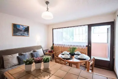 Image de Appartement  6 personnes au calme proche centre Saint Lary village