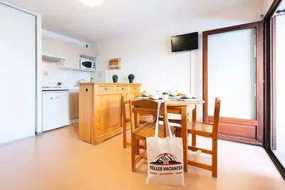 Image de Appartement  6 personnes au calme proche centre Saint Lary village