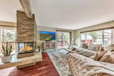 Image de Lx7 Luxury MidCentury Brand New Build Villa with Hot tub