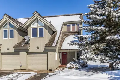 Image de Comfortable Mountain Townhome Near Skiing with Free WiFi, Patio & Gas Grill