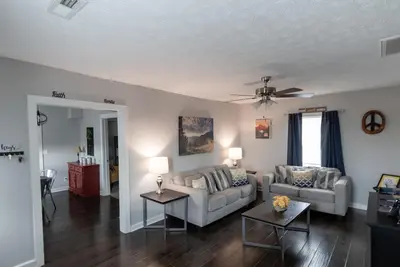 Image de Hilltop Hideout — A Peaceful Retreat in the Foothills of the Smoky Mountains