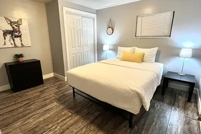Image de Brand New Cozy Retreat/ 5 Bedroom / 4 Bathroom/perfect location!