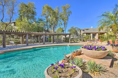 Walk to Papago Park! Snowbird Haven w/ Pool Access