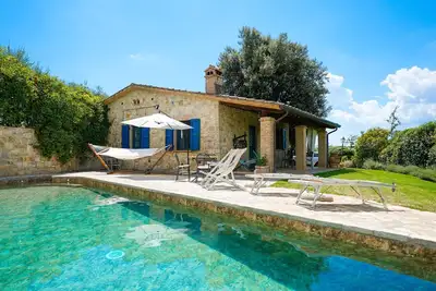Image de Villa for 4 guests. Private Pool. Access to the wellness center of the estate
