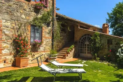 Image de Exclusive use farmhouse with private pool.