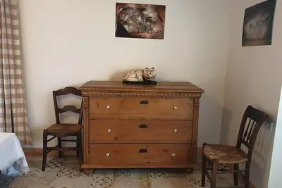 Limogne en Querçy: agréable maisonnette de ville