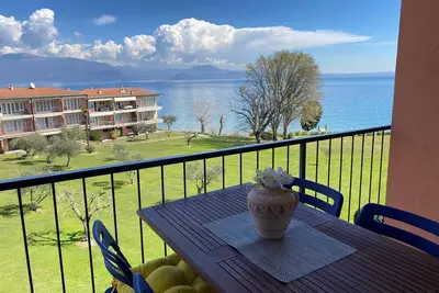 Image de Appartement « Sur la Plage » avec vue sur le lac, Wi-Fi et climatisation