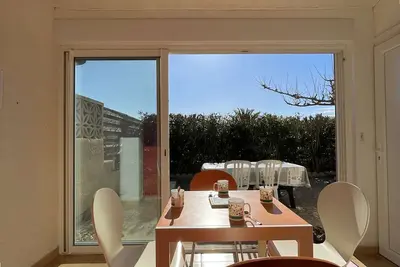 Image de Pavillon calme à Narbonne Plage, 6 couchages, grande terrasse, piscine et parking privé