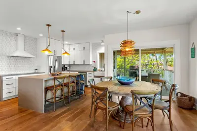 Image de 5 Bed 3 Bath Home in Poipu Kai