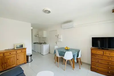 Image de Appartement cosy avec terrasse à 100m de la plage - Calvi