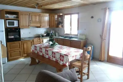 Image de 1er étage, terrasse, balcon, parking, télévision, casier à ski, 80m², Valloire