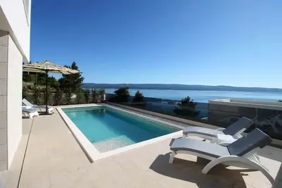 Image de Newly Built Villa with Large Pool and Steam Room