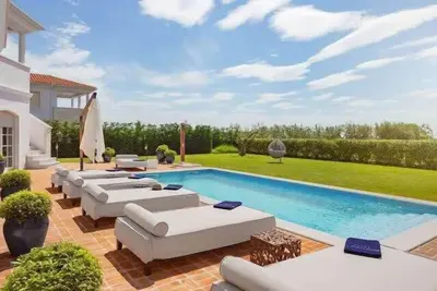 Image de Exquisite Villa Surrounded by Olive Groves