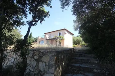 Image de maison de campagne avec vue sur la rade de Calvi, à 200m de la plage Arinella