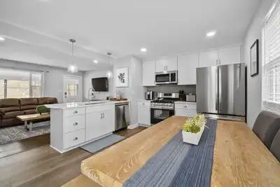 Image de Brand New! Enderly Park Retreat, 5 Minutes to Uptown Clt!