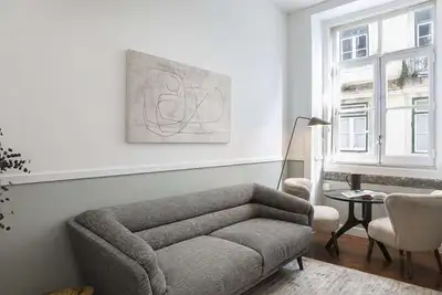 ✨Contemporary Flat with Great Design & Comfort at Downtown!