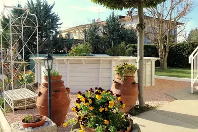 Image de Apartment in Charming Villa with pool