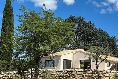 Image de A proximité de Roussillon et pleine vue sur Gordes!