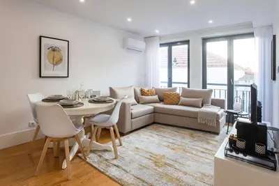 Image de City Center 2br Flat w/ Ac by LovelyStay