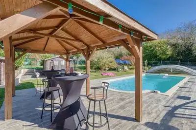 Image de Maison d'hôtes avec piscine