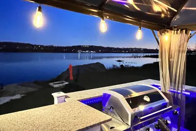 Image de RiverView Retreat – Where Classic Charm Meets Coastal Comfort