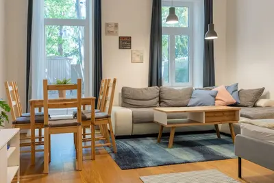 Image de Cozy apartment, 2 big private terraces, 8 min to city center