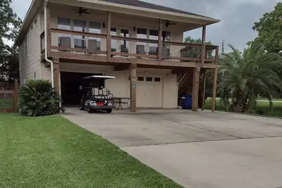 Image de The Kemah house is on the Bay side of 146, ½ mile up Kipp Ave to the Boardwalk
