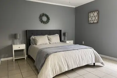 Image de Open Floor Plan. Very Spacious 2 Bedroom Apt.