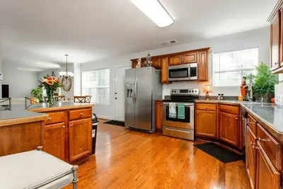 Image de Grt Location/Spacious/Near Airport/Sleeps 8