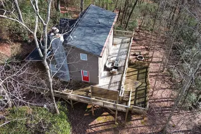 Image de Massive deck\/Rustic Retreat\/Games\/Grill\/ Sleeps 7