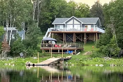 Image de New lake front cottage on Muriel Lake near the Winnipeg River, Kenora, On.