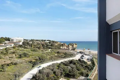 Image de Studio \"Estúdio Vista Terra Atlântico\", avec vue montagnes, piscine et Wi-Fi.
